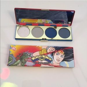 MAC Cosmetics Wonderwoman Lady Justice Eye Palette